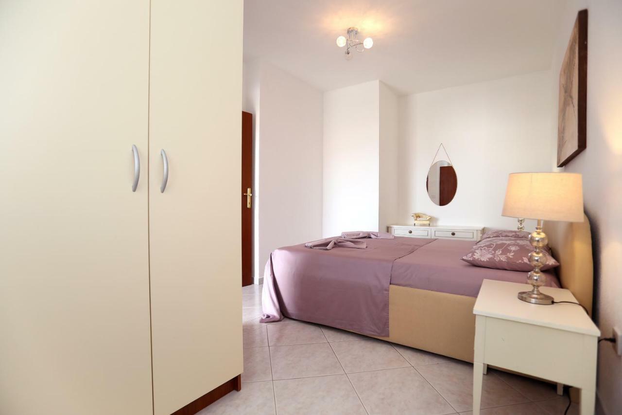 Apartment Katarina Trogir Buitenkant foto